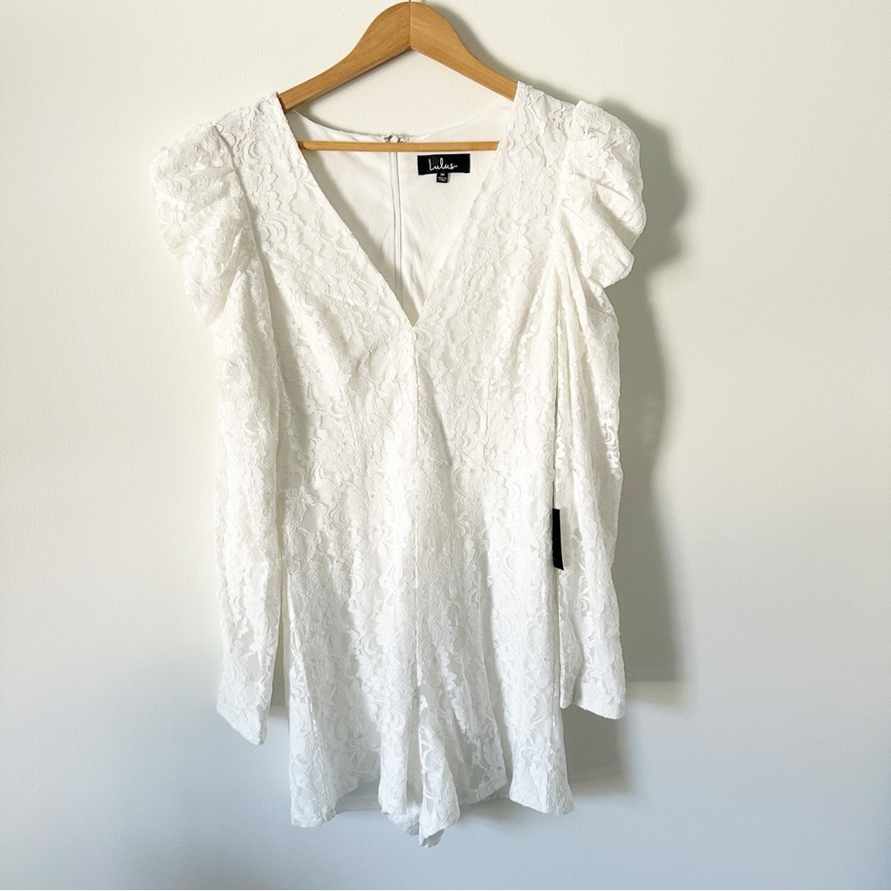 Lulu's Fashionable Find White Lace Long Sleeve Romper M NWT - Picture 3 of 11